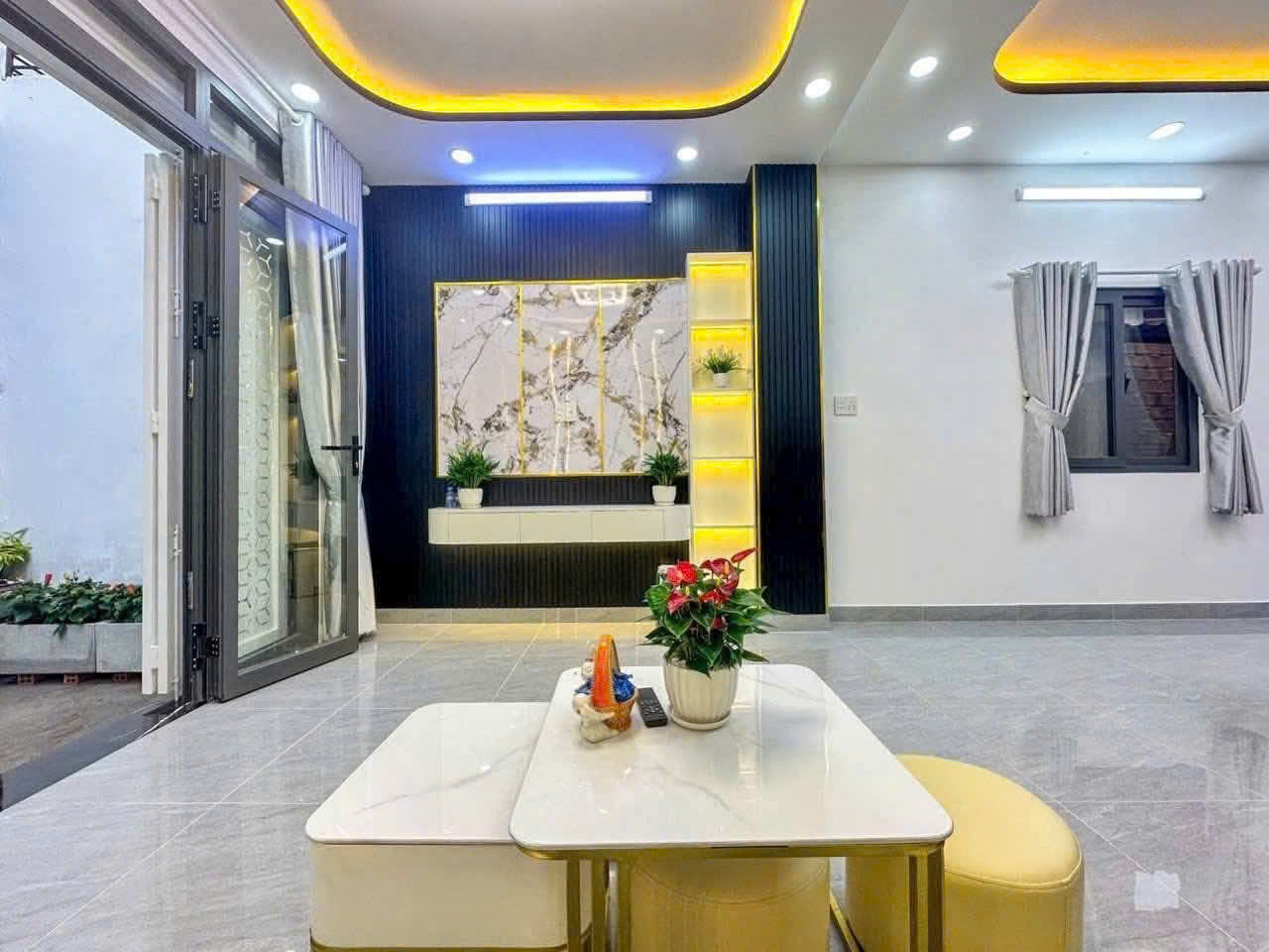 Nhà Trệt gồm 3 phòng ngủ 4 x 19m2. phun nội thất cao cấp vị huỳnh tấn phát , nhà bè.